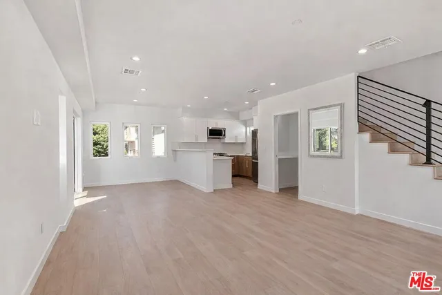 $5,850 | 2115 Beachwood Terrace, Los Angeles, CA 90068