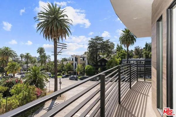 $5,495 | 2115 Beachwood Terrace, Los Angeles, CA 90068