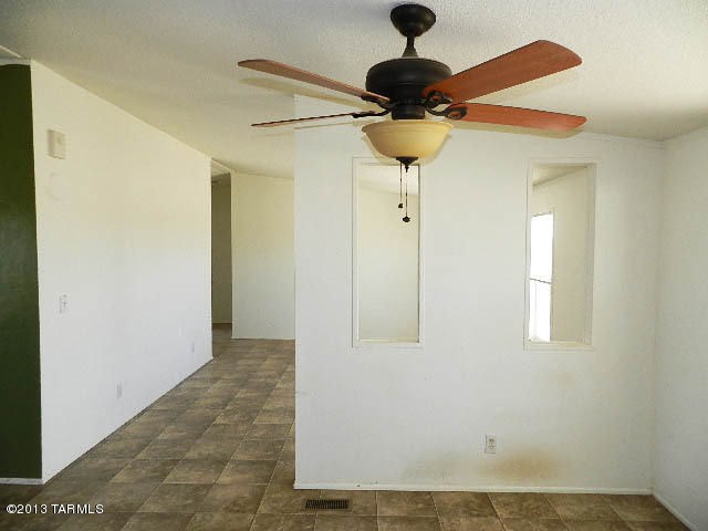 5045 North Puma Road Marana, AZ 85653 - Photo 11 of 27
