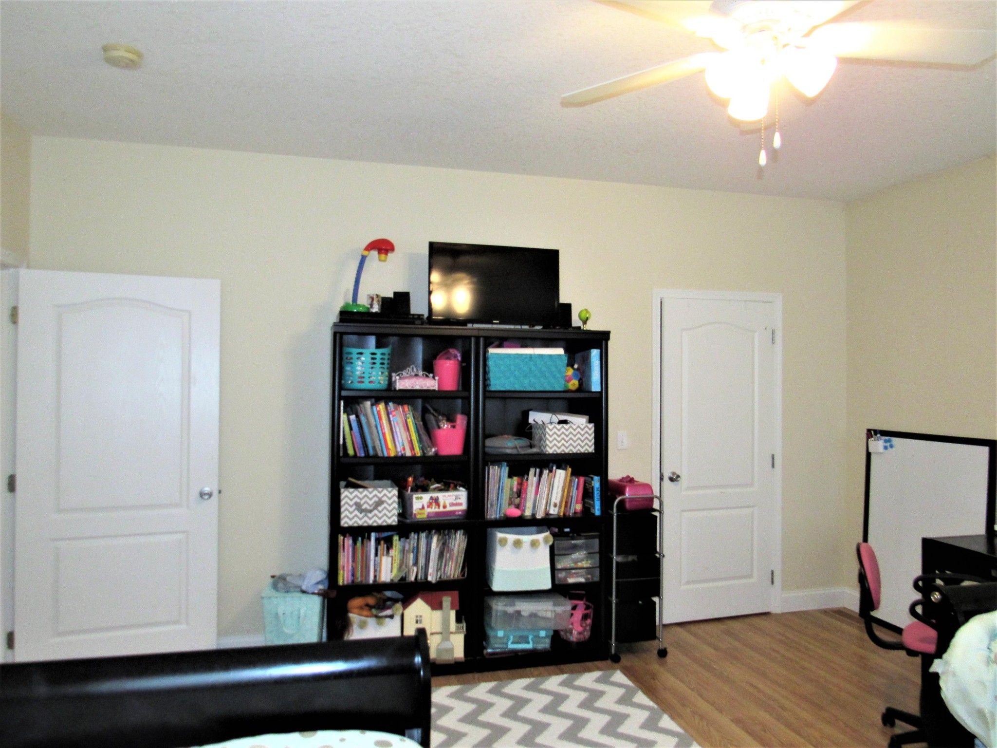 155 Fritts Road Lancing, TN 37770 - Photo 21 of 30 a living room with fireplace furniture and a flat screen tv
