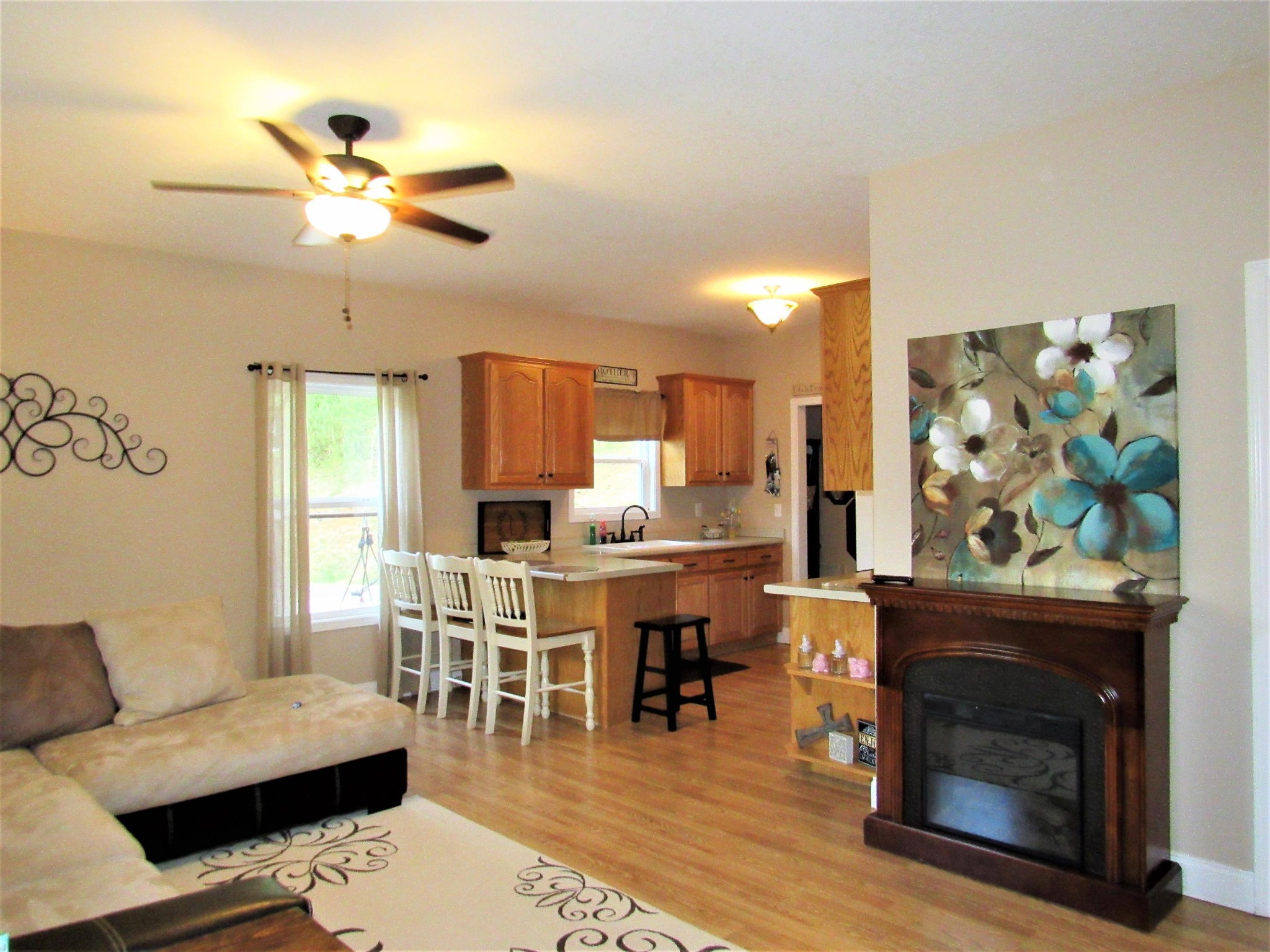 155 Fritts Road Lancing, TN 37770 - Photo 10 of 30 a living room with furniture and a fireplace