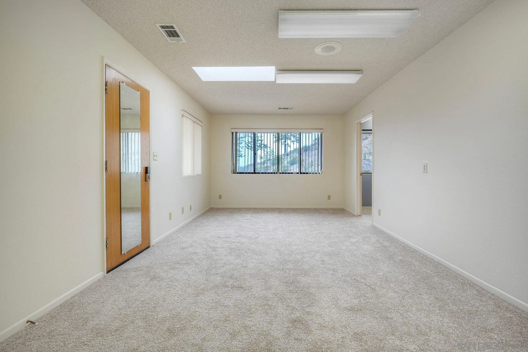 30620 Miller Road Valley Center, CA 92082 - Photo 17 of 62