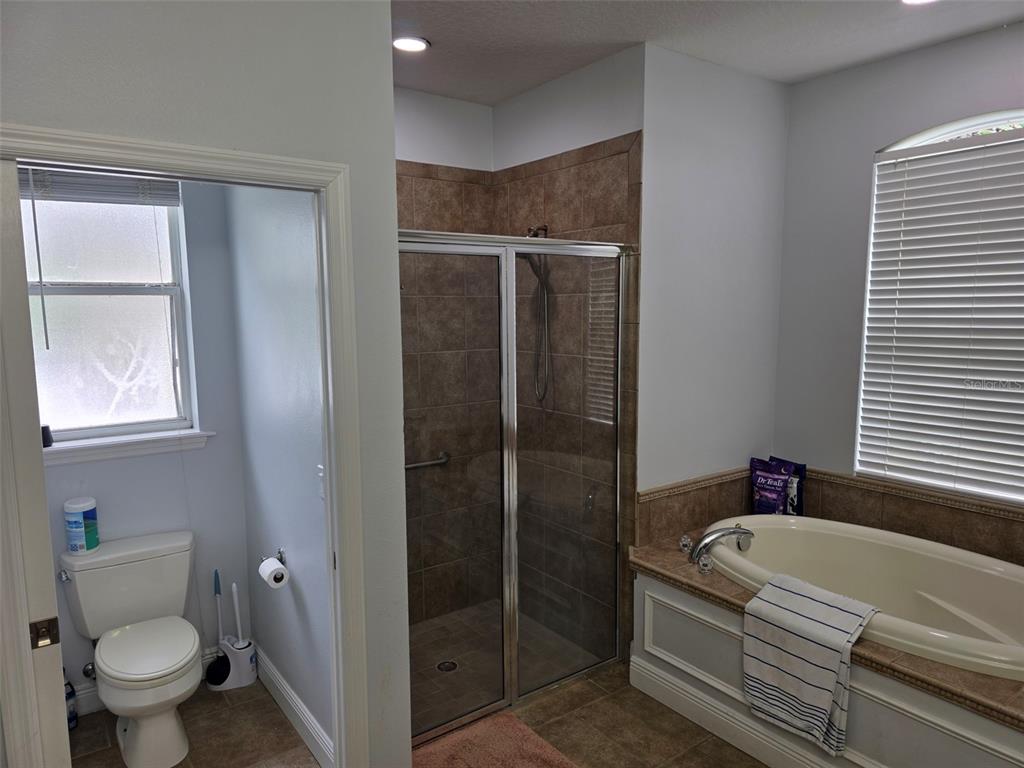 4644 Sawyer Road Sarasota, FL 34233 - Photo 14 of 22 Gallery Image 14