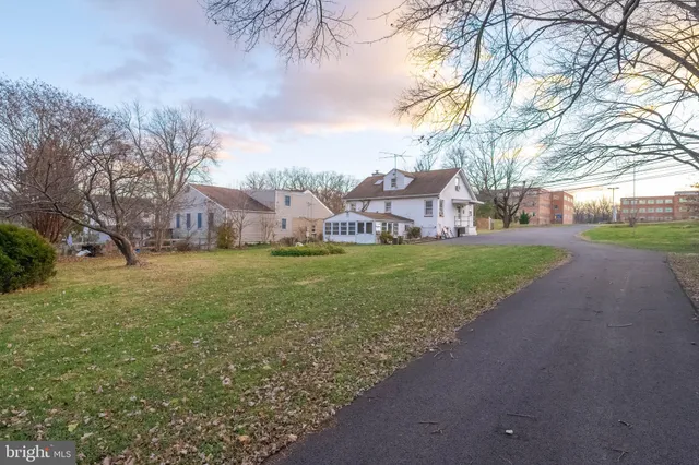 $300,000 | 5240 King Avenue, Rosedale, MD 21237