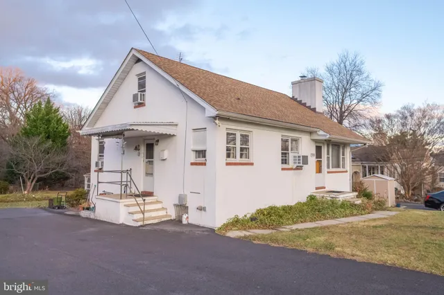 $300,000 | 5240 King Avenue, Rosedale, MD 21237