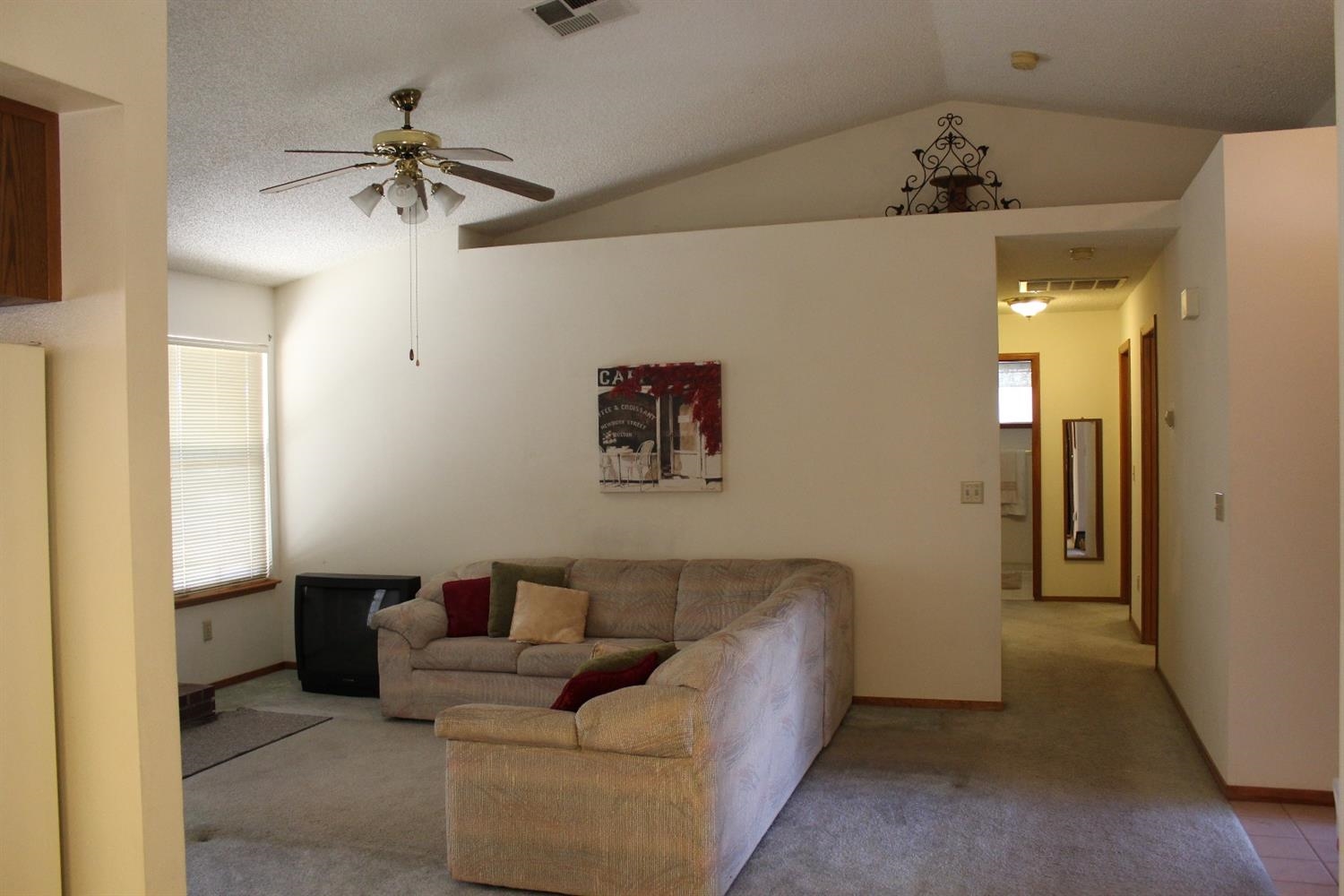 339 East Sycamore Avenue Reedley, CA 93654 - Photo 9 of 10 Gallery Image 9