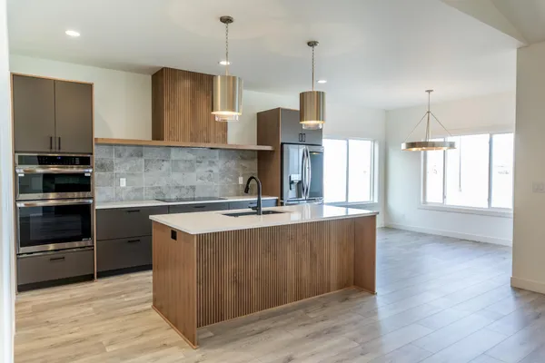 $769,900 | 8319 59th Street South, Horace, ND 58047