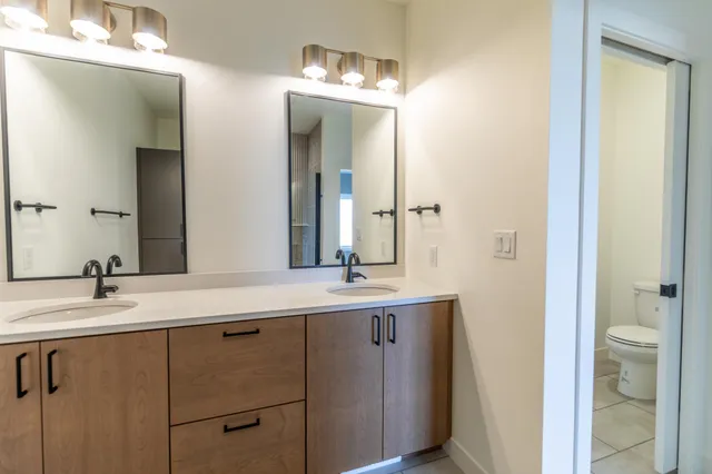 $769,900 | 8319 59th Street South, Horace, ND 58047