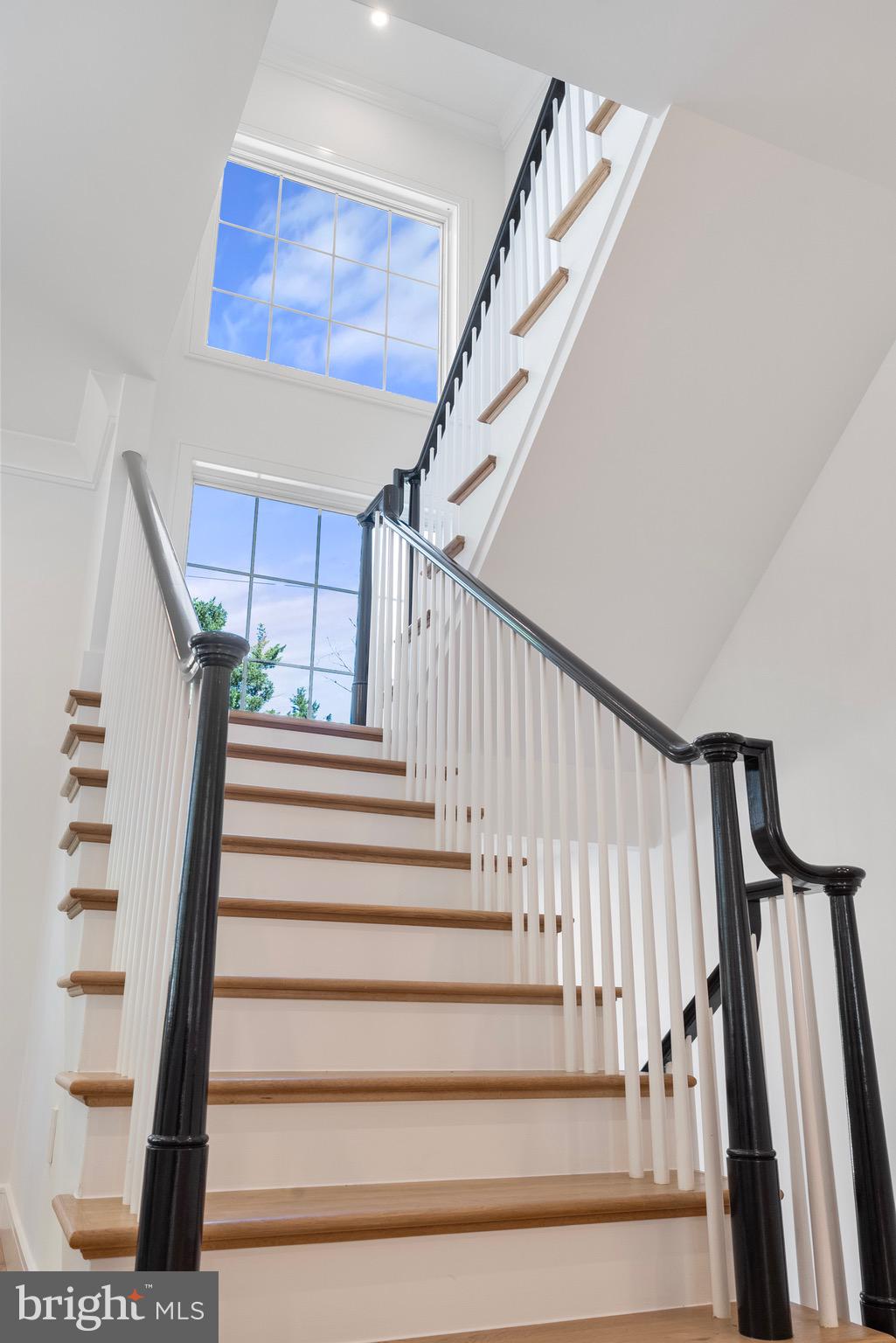 7923 Chelton Road Bethesda, MD 20814 - Photo 25 of 44 a view of entryway
