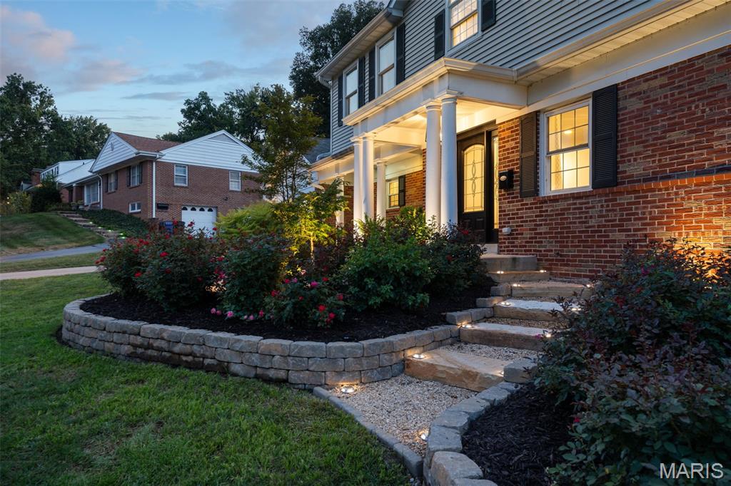 431 Clif Side Drive Glendale, MO 63122 - Photo 2 of 59