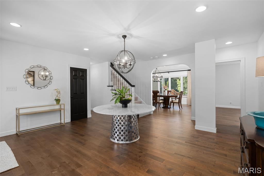 431 Clif Side Drive Glendale, MO 63122 - Photo 5 of 59