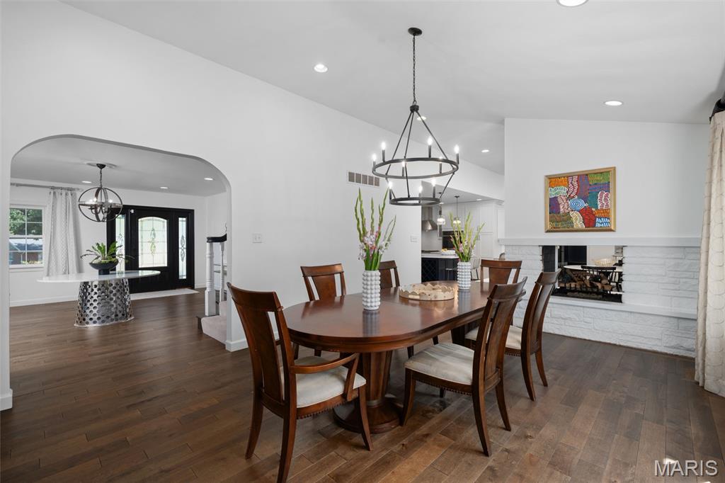 431 Clif Side Drive Glendale, MO 63122 - Photo 7 of 59