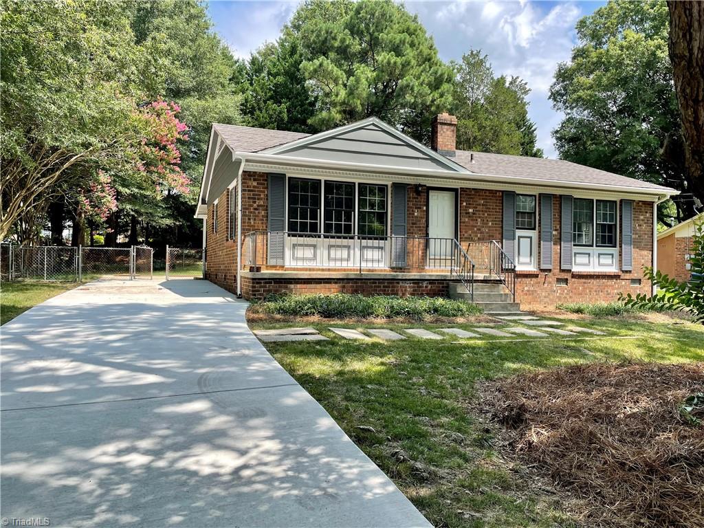 3801 Rolling Road High Point, NC 27265 - Photo 2 of 20
