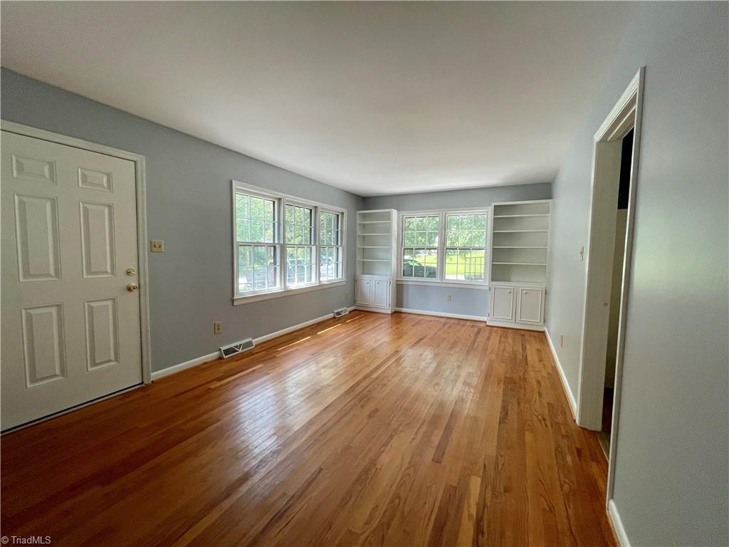 3801 Rolling Road High Point, NC 27265 - Photo 3 of 20