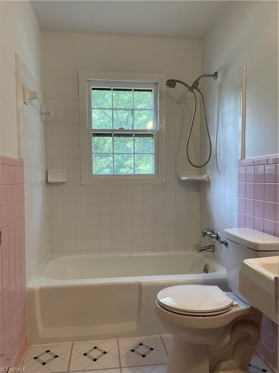 3801 Rolling Road High Point, NC 27265 - Photo 8 of 20