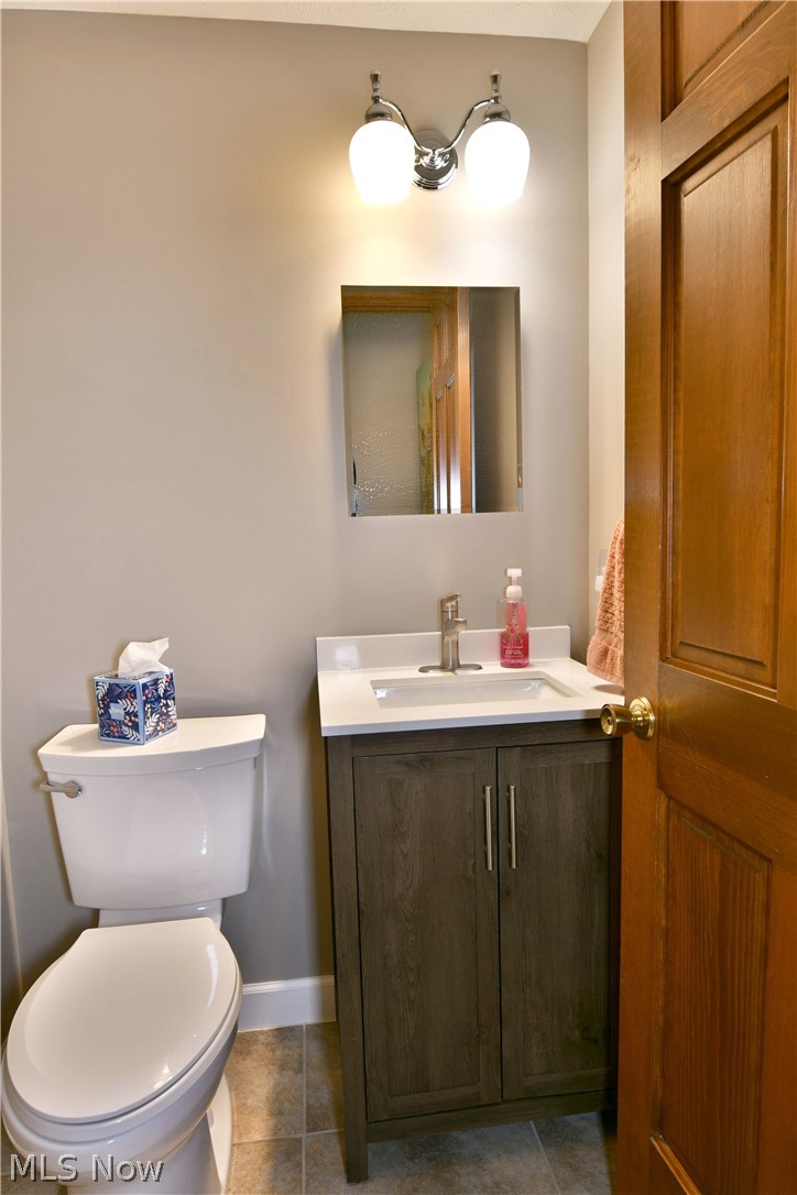 8930 Echo Lake Road Northeast Warren, OH 44484 - Photo 23 of 46 first floor half bath