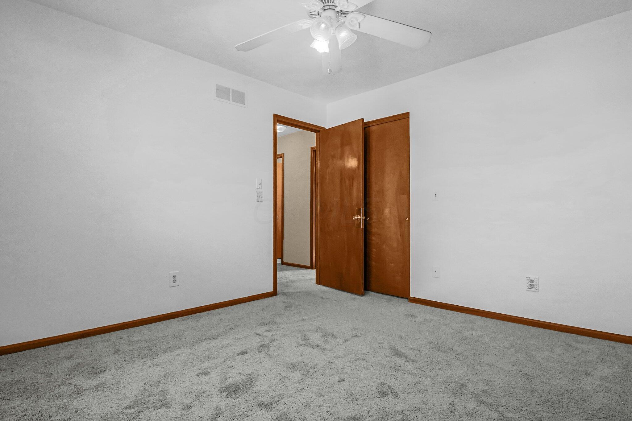 6154 Feder Road Columbus, OH 43228 - Photo 22 of 41 2nd Bedroom