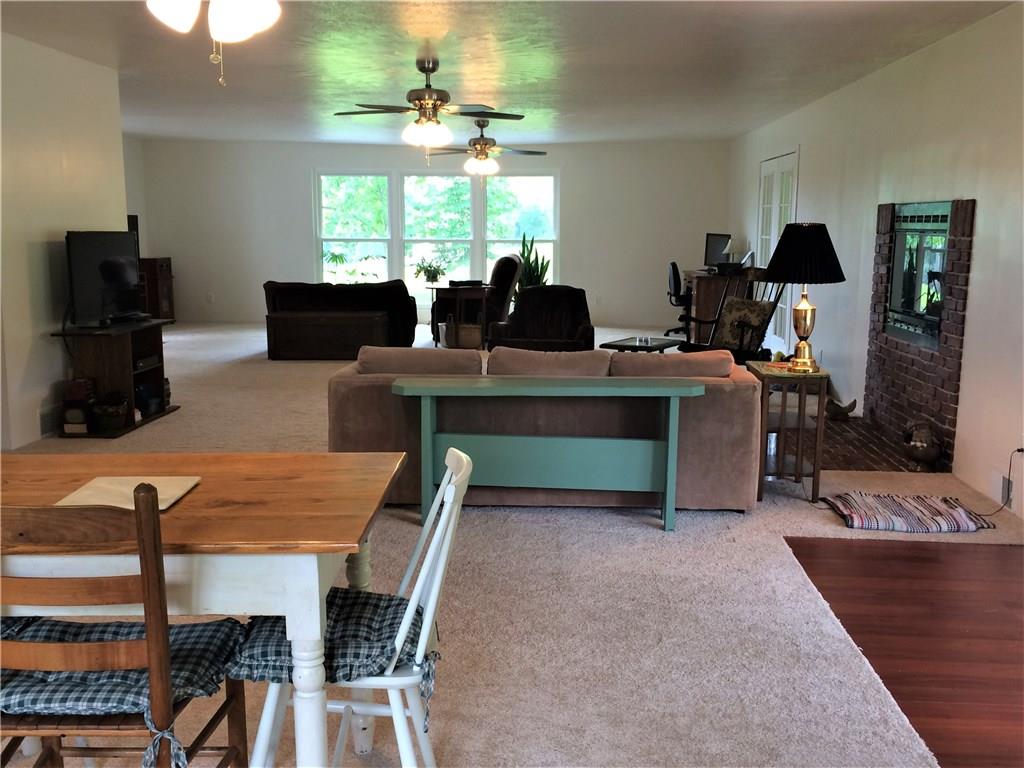 1091 Old State Road New Castle, PA 16101 - Photo 4 of 17
