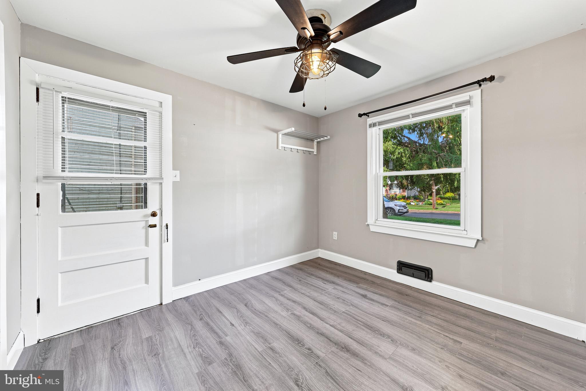 14 Buttonwood Road Stratford, NJ 08084 - Photo 5 of 35