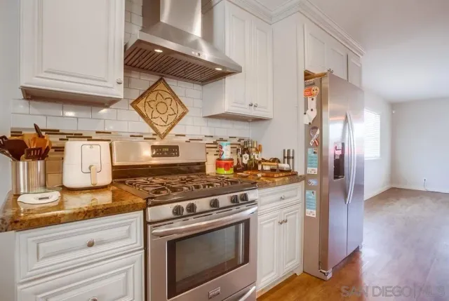 $975,000 | 214 Deddie Terrace, Fallbrook, CA 92028