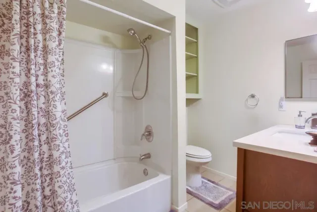 $975,000 | 214 Deddie Terrace, Fallbrook, CA 92028