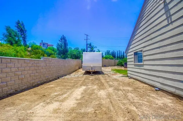 $975,000 | 214 Deddie Terrace, Fallbrook, CA 92028