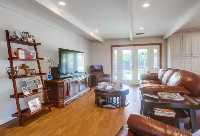 $975,000 | 214 Deddie Terrace, Fallbrook, CA 92028
