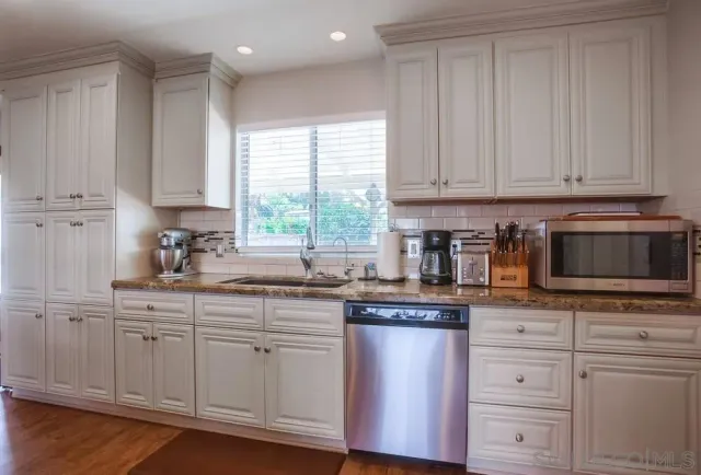 $975,000 | 214 Deddie Terrace, Fallbrook, CA 92028