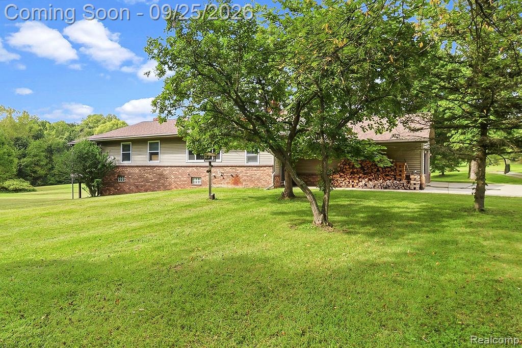 6776 Farley Road Pinckney, MI 48169 - Photo 4 of 61 Gallery Image 4