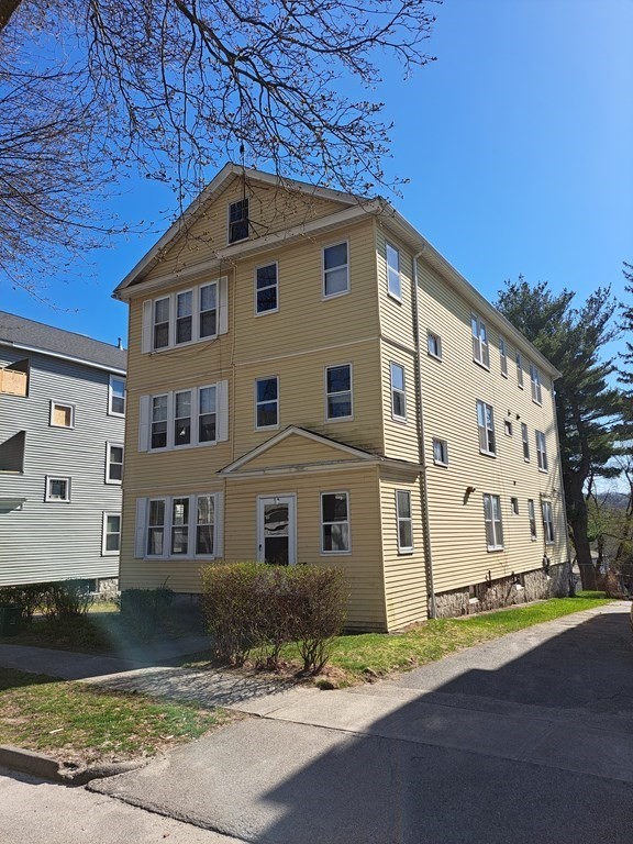 52 Fairfax Road Worcester, MA 01610 - Photo 1 of 9 Gallery Image 1