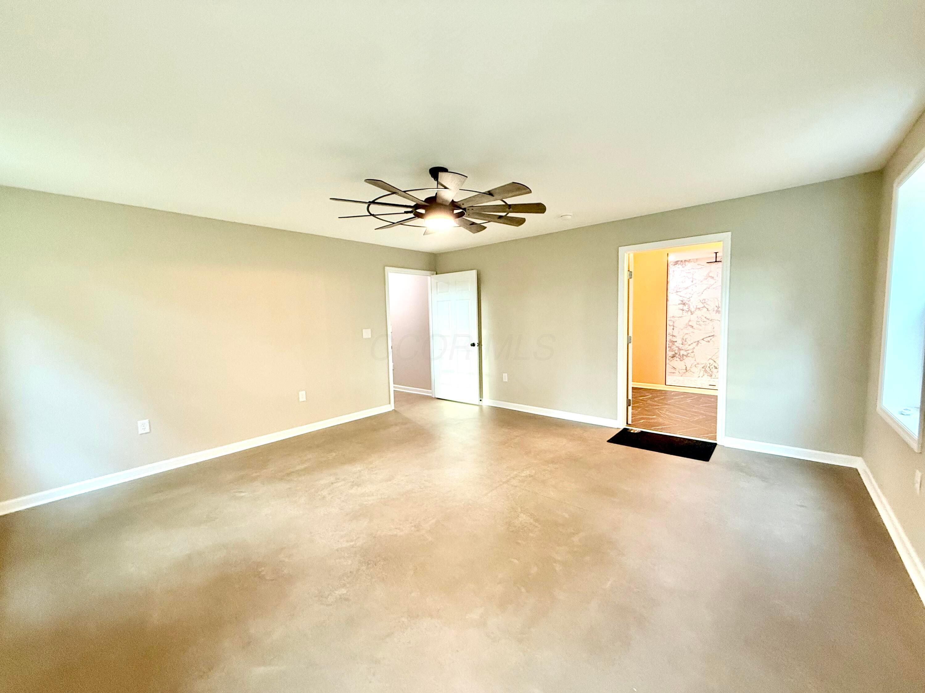 2430 West Point Road Southeast Lancaster, OH 43130 - Photo 25 of 35 Owners suite