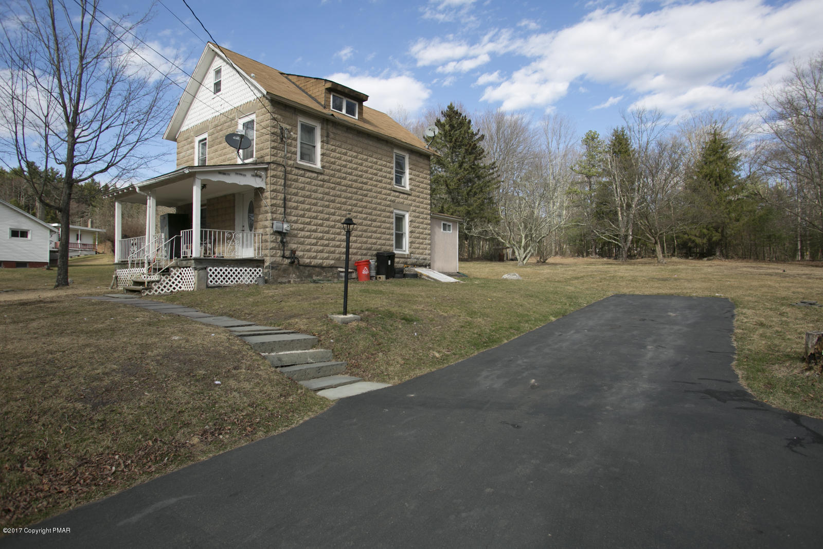 5664 Paradise Valley Road Cresco, PA 18326 - Photo 2 of 21 030917dc002p