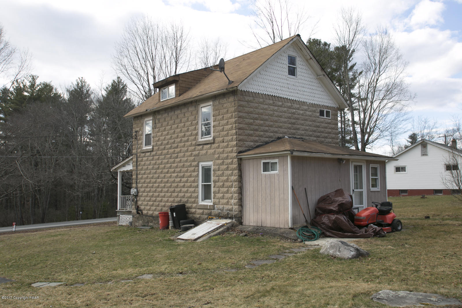 5664 Paradise Valley Road Cresco, PA 18326 - Photo 3 of 21 030917dc003p
