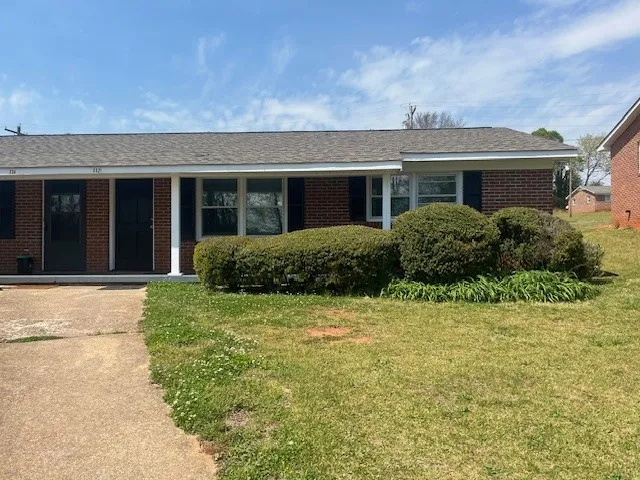 $900 | 336 Pelham Creek Drive, Seneca, SC 29678