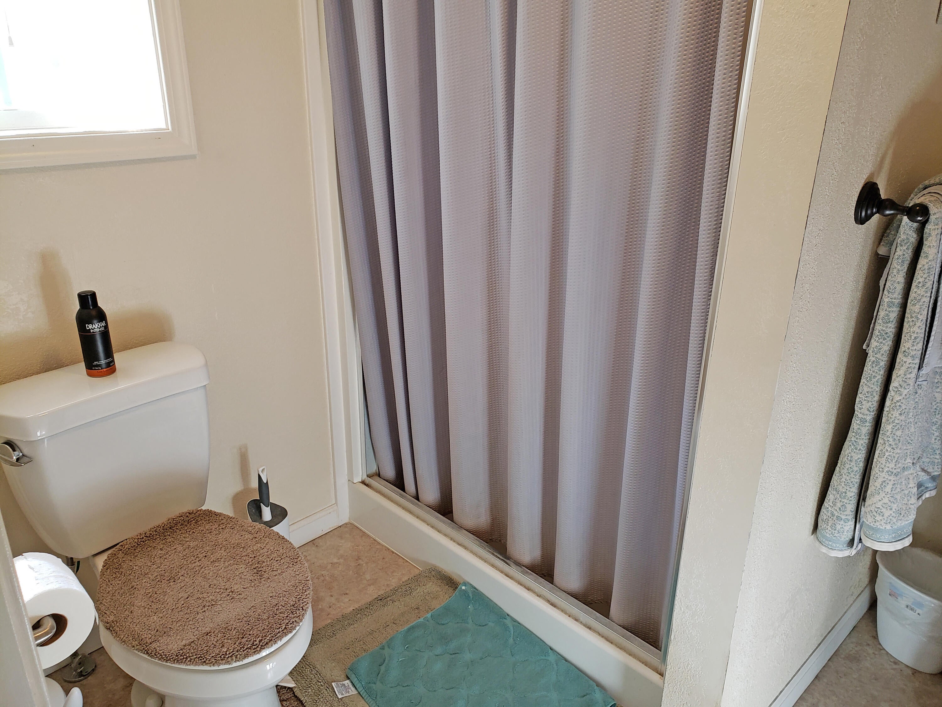 6363 Harold Road Central Point, OR 97502 - Photo 13 of 37 20260424_171712