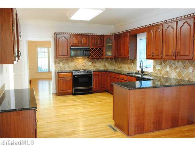 1608 Slane Road Clemmons, NC 27012 - Photo 3 of 16 Kitchen.