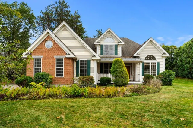 $795,000 | 5 Sunrise Boulevard, Hooksett, NH 03106