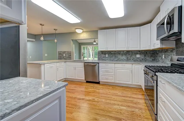 $479,900 | 18608 East 26th Terrace South, Independence, MO 64057