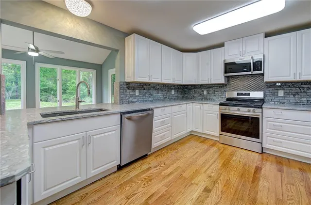 $479,900 | 18608 East 26th Terrace South, Independence, MO 64057