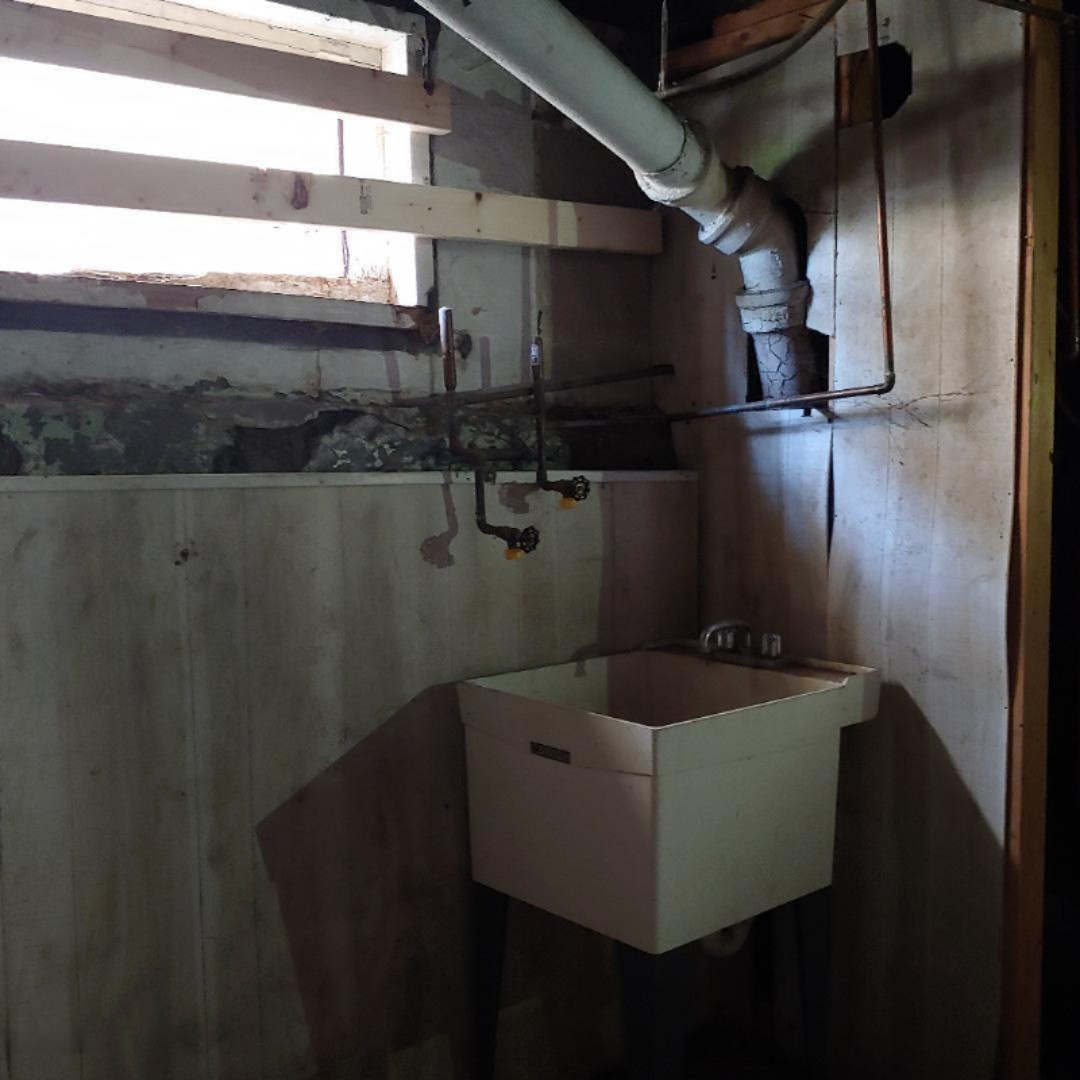 611 West Walnut Street Kalamazoo, MI 49007 - Photo 27 of 33 Laundry in basement