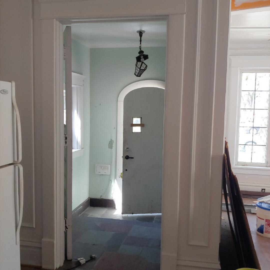 611 West Walnut Street Kalamazoo, MI 49007 - Photo 5 of 33 Entrance