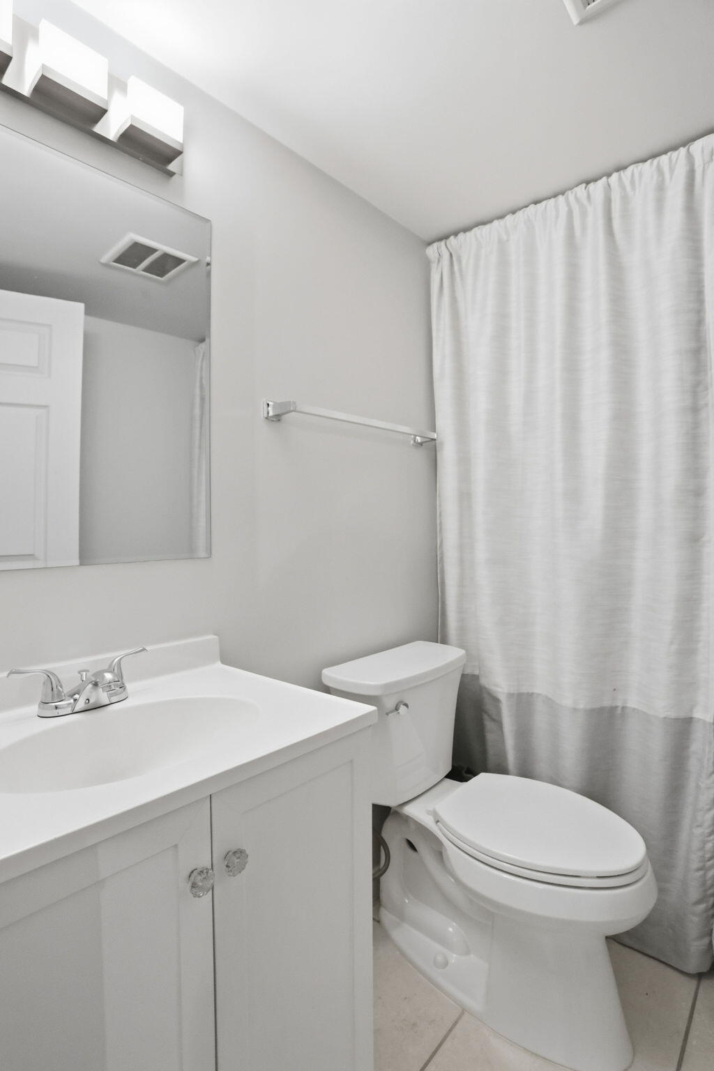 8093 Severn Drive, Unit D Boca Raton, FL 33433 - Photo 12 of 43 17-web-or-mls-0E2A4208