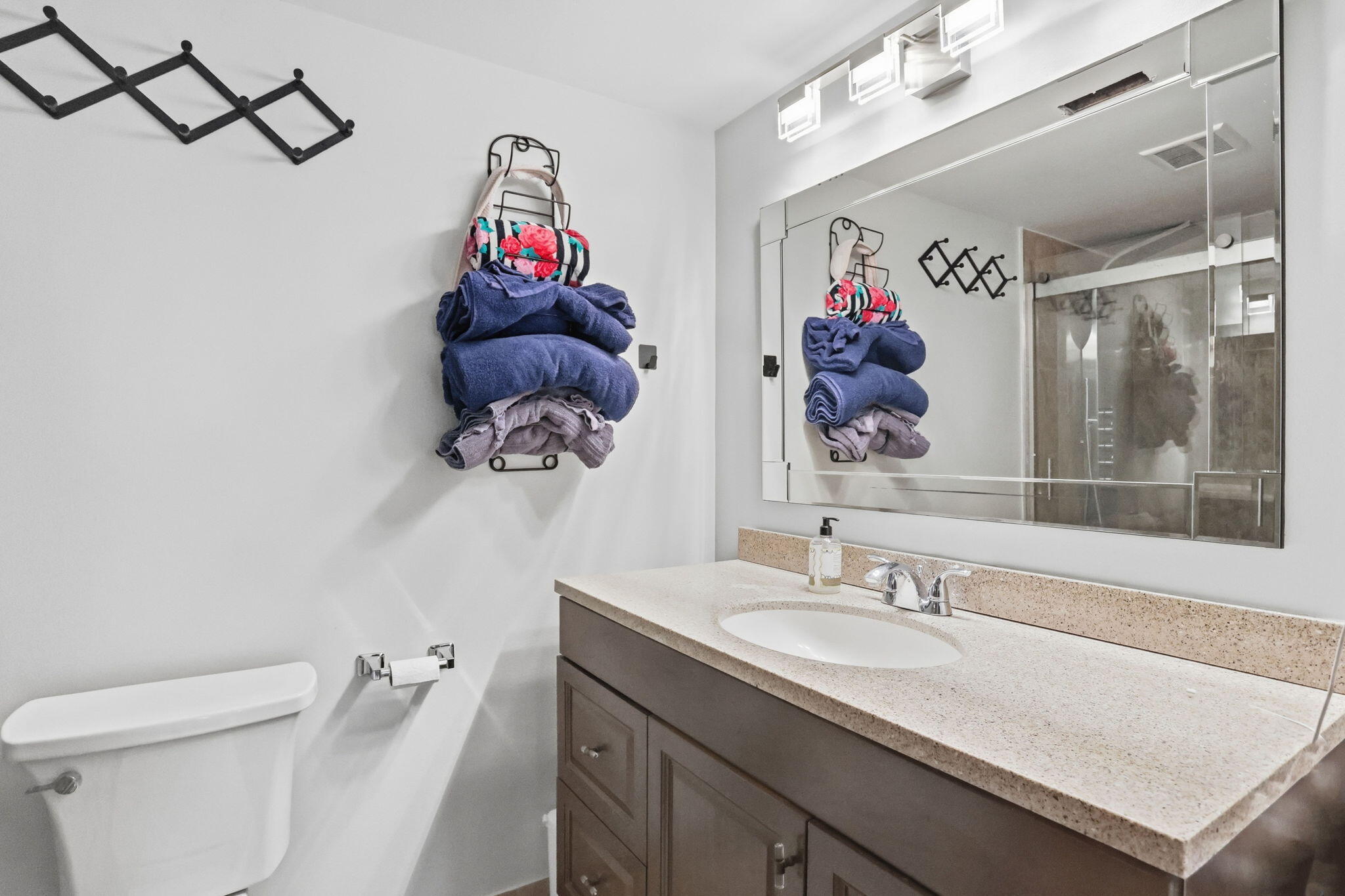 8093 Severn Drive, Unit D Boca Raton, FL 33433 - Photo 20 of 43 32-web-or-mls-0E2A4256