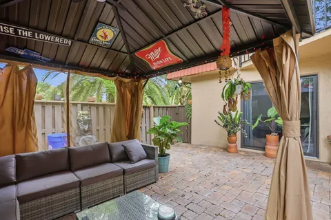 $375,000 | 8093 Severn Drive, Unit D, Boca Raton, FL 33433