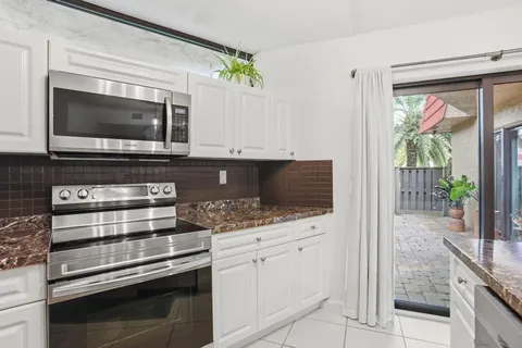 $375,000 | 8093 Severn Drive, Unit D, Boca Raton, FL 33433