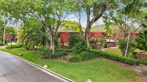$375,000 | 8093 Severn Drive, Unit D, Boca Raton, FL 33433