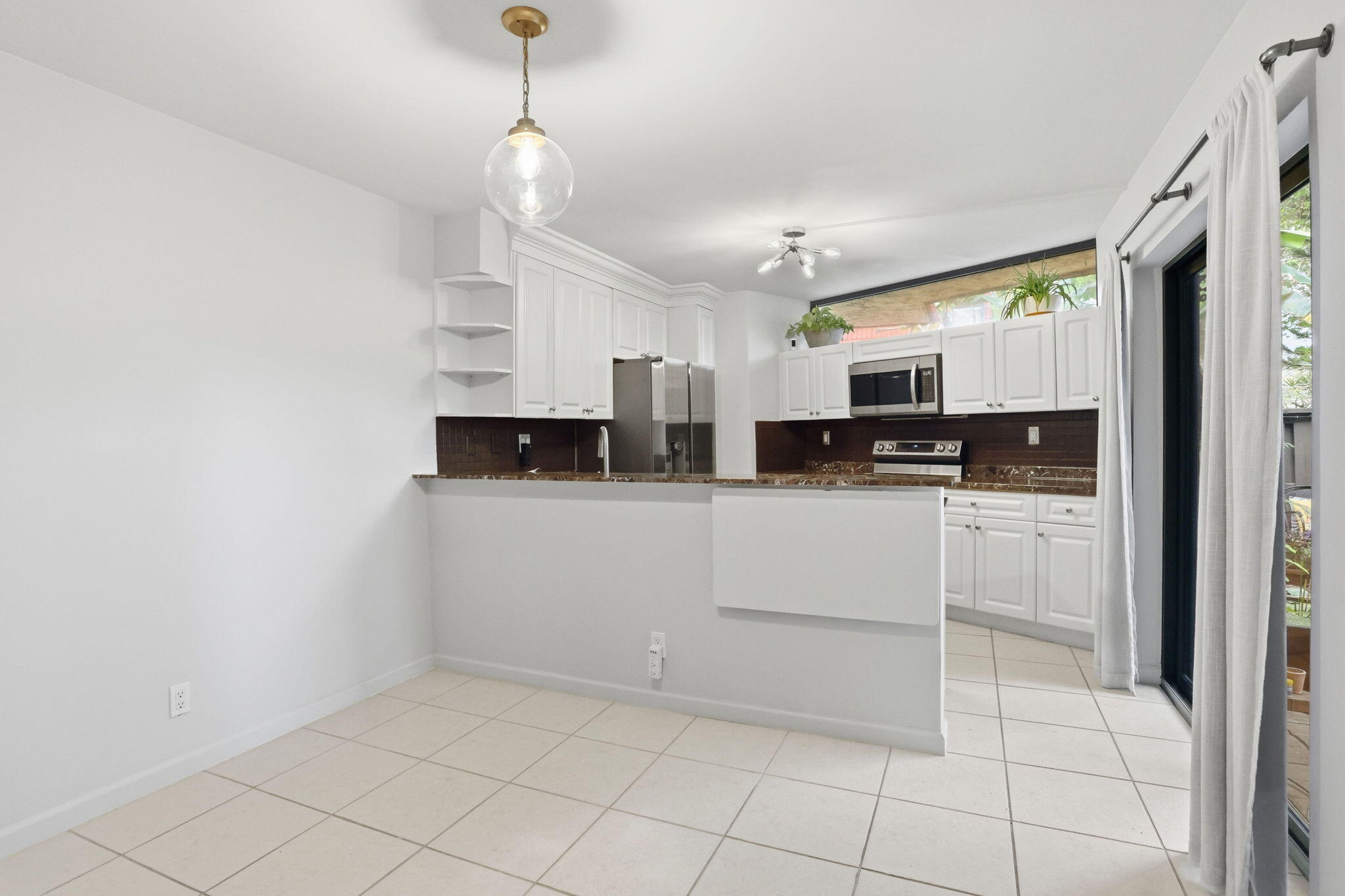 8093 Severn Drive, Unit D Boca Raton, FL 33433 - Photo 5 of 43 13-web-or-mls-0E2A4196