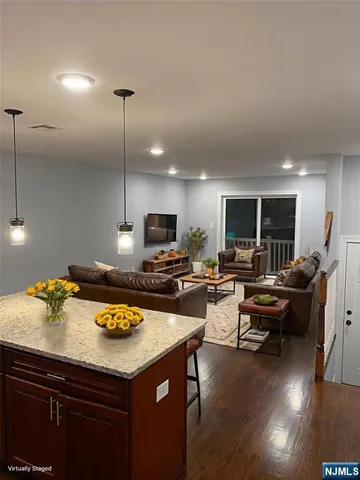 $2,550 | 15 North 6th Street, Newark, NJ 07107