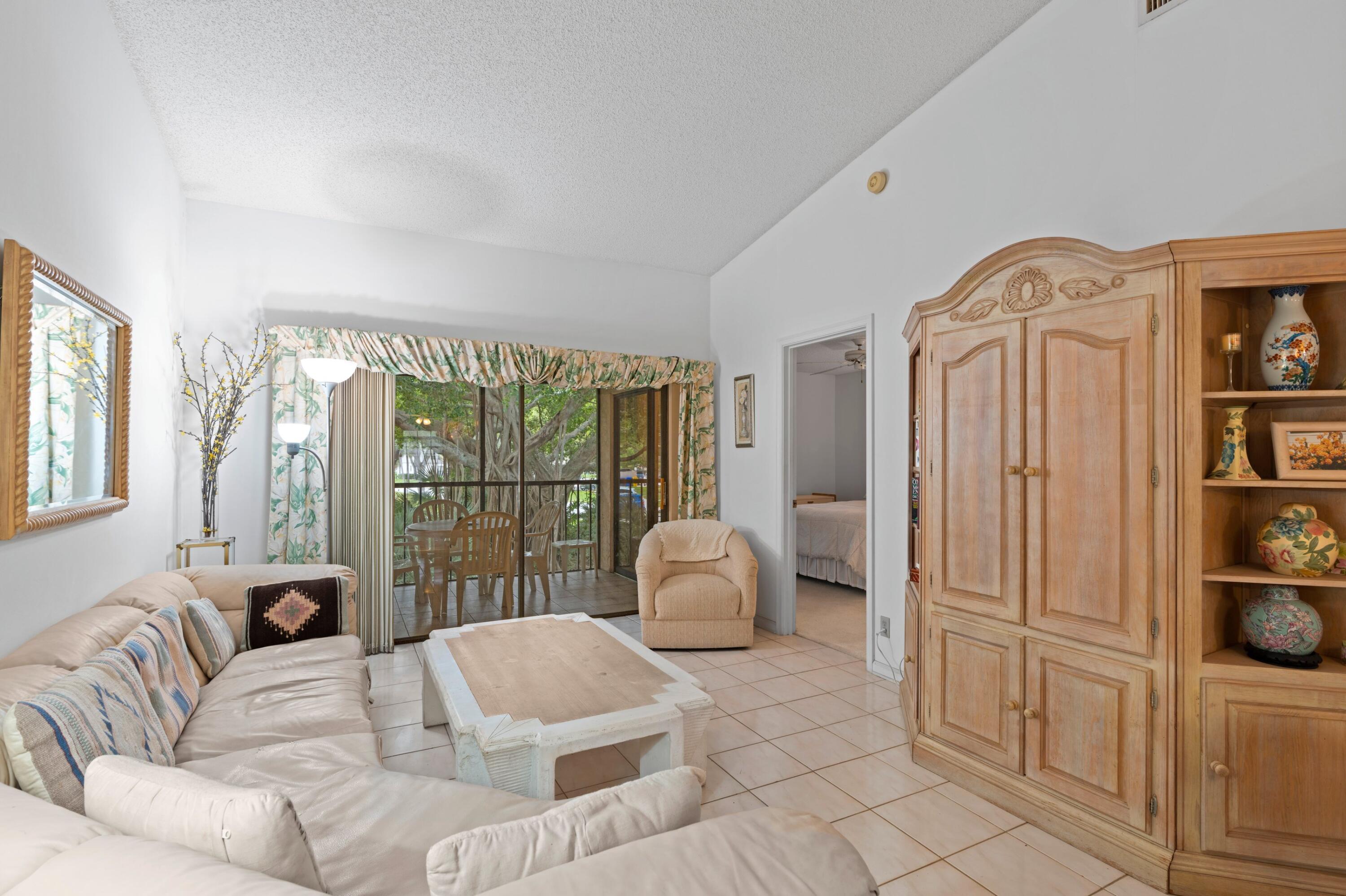 301 Norwood Terrace, Unit N228 Boca Raton, FL 33431 - Photo 5 of 34 Living Room