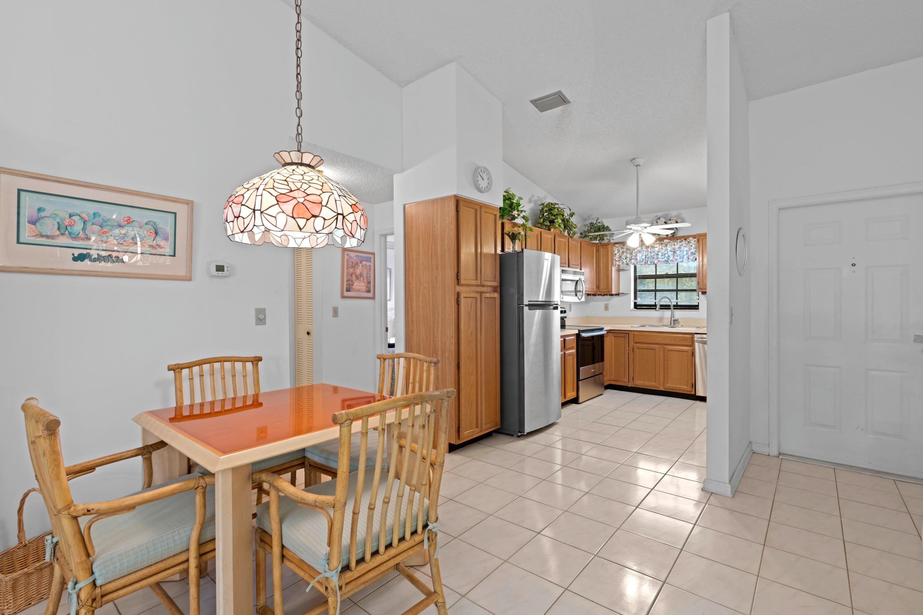 301 Norwood Terrace, Unit N228 Boca Raton, FL 33431 - Photo 7 of 34 Eat-In Kitchen